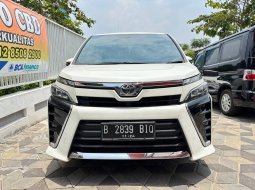 Toyota Voxy 2.0 Matic Tahun 2019 Kondisi Mulus Terawat Istimewa Seperti Baru