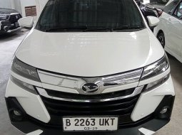 Jual mobil Daihatsu Xenia R Deluxe 1.5 AT 2019