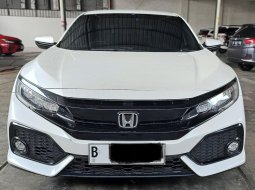 Honda Civic Turbo Hatchback E A/T ( Matic ) 2019 Putih Km 34rban Mulus Siap Pakai