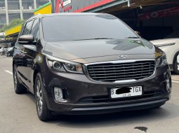 PROMO GEDE GEDEAN 2017 KIA SEDONA ULTIMATE AT COKLAT UNIT SIAP PAKAI