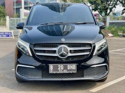 Mercedes-Benz V-Class V 260 Hitam 1