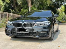 DIJUAL CEPAT 2020 BMW 530I M SPORT AT HITAM PROMO GEDE GEDEAN 3