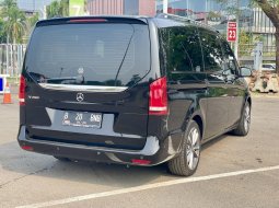 Mercedes-Benz V-Class V 260 Hitam 5