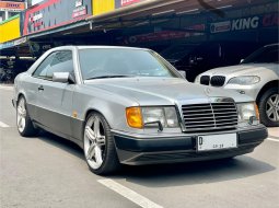 Mercedes-Benz 300CE C124 3.0 Automatic 1989 Coupe 3