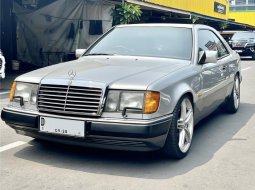 Mercedes-Benz 300CE C124 3.0 Automatic 1989 Coupe 2