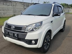 Daihatsu Terios R CUSTOM Putih 2017 Matic KM83Rbuan TGN PERTAMA MULUS