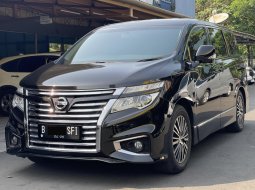 Nissan Elgrand Highway Star 2014 Hitam