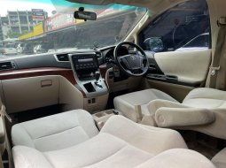 Toyota Alphard X 2009 Coklat 9