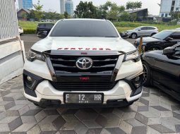 Toyota Fortuner TRD Matic Tahun 2020 Kondisi Mulus Terawat Istimewa Seperti Baru