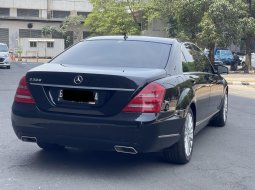 LOW KM 2011 MERCEDES BENZ S300 AT HITAM DISKON KREDIT 5