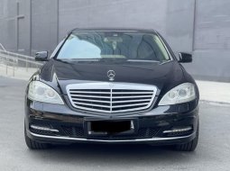 LOW KM 2011 MERCEDES BENZ S300 AT HITAM DISKON KREDIT 2