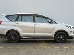Toyota Innova Venturer 2.0 AT 2019 Silver - Pajak Aman - Dokumen Lengkap 7