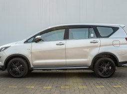 Toyota Innova Venturer 2.0 AT 2019 Silver - Pajak Aman - Dokumen Lengkap 8