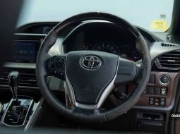 Toyota Voxy 2.0 A/T 2019 Hitam 7