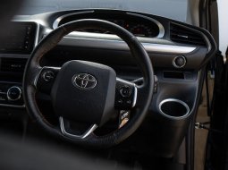 Toyota Sienta Q CVT 2018 Hitam 8