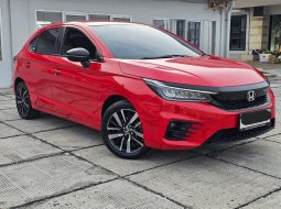 Honda City Hatchback New  City RS Hatchback CVT 2022 Merah 4