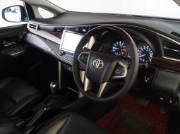 Toyota Innova Venturer Bensin 2.0 A/T 2017 10