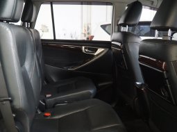 Toyota Innova Venturer Bensin 2.0 A/T 2017 13