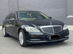 2011 MERCEDES BENZ S300 AT HITAM UNIT BERGARANSI