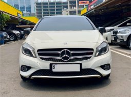 Mercedes-Benz A-Class A 200 2013 Putih 1