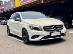 Mercedes-Benz A-Class A 200 2013 Putih 3