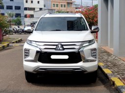 Mitsubishi Pajero Sport Dakar 4x2 AT 2022 putih diesel sunroof km 38 ribu pajak panjang cash kredit