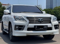 DIJUAL CEPAT LEXUS LX570 AT PUTIH 2014 TERMURAH