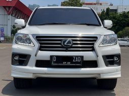 DIJUAL CEPAT LEXUS LX570 AT PUTIH 2014 TERMURAH 2