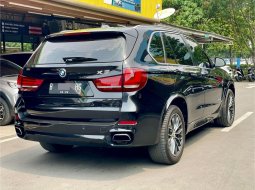 BMW X5 xDrive25d Hitam 5