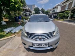 Nissan Grand Livina XV 2014 Silver 2