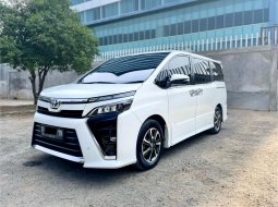 Toyota Voxy 2.0 A/T 2019 MPV