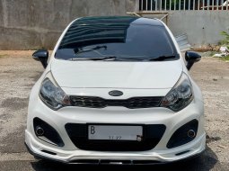 Kia Rio 1.4 Automatic 2014 Hatchback