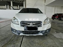 Suzuki SX4 Scross AT ( Matic ) 2017 Putih Km 132rban jakarta barat