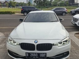 BMW 320i Matic Tahun 2017 NIK 2016 Kondisi Mulus Terawat Istimewa Seperti Baru