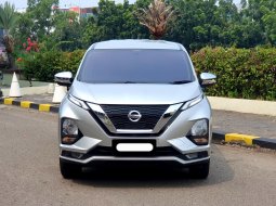 Nissan Livina VL AT 2022 silver km 5 ribuan cash kredit bisa dibantu