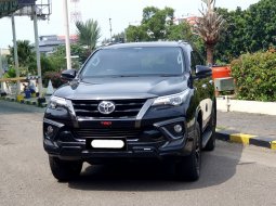 Toyota Fortuner 2.4 TRD AT 2020 hitam dp 50 jt cash kredit proses bisa dibantu