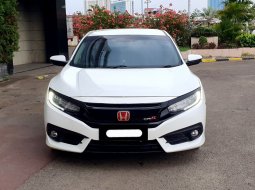 Honda Civic 1.5L Turbo 2016 putih cash kredit proses bisa dibantu