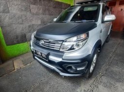 Daihatsu Terios ADVENTURE R 2015 Silver 2