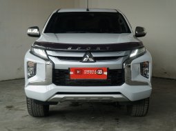 (LOW KM 52rb) Mitsubishi Triton Ultimate DC 4x4 2.4 A/T 2021