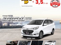 DAIHATSU SIGRA (ICY WHITE SOLID)  TYPE R SPECIAL EDITION 1.2 M/T (2019)