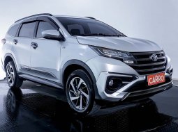 JUAL Toyota Rush GR Sport AT 2022 Silver