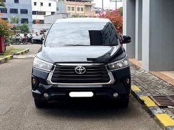 Toyota Kijang Innova 2.4G 2022 diesel hitam km 24 ribuan pajak panjang cash kredit proses bisa