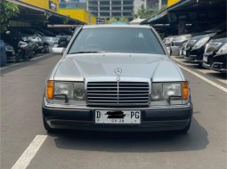 Mercedes-Benz 300CE C124 3.0 Automatic 1989 Silver