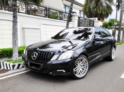 E 250 AVG AMG Style TURBO (310N.m) Rawatan ATPM Km 82 rb B GENAP Pjk JUNI 2025 Mulus KREDIT TDP 39jt