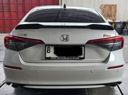 Honda Civic Turbo RS A/T ( Matic ) 2023 Putih Km 16rban Mulus Like New Siap Pakai 5