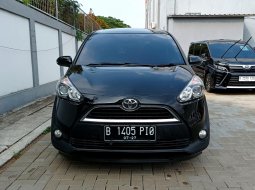 Toyota Sienta V CVT 2017