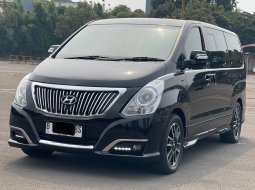 HYUNDAI H-1 ROYALE DIESEL 2018 AT HITAM BERGARANSI TERMURAH