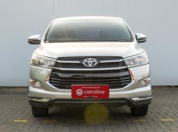 Toyota Innova Venturer 2.0 AT 2019 Silver - Pajak Aman - Dokumen Lengkap