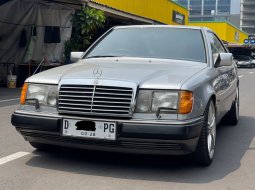 MERCY 300CE 2DOOR AT 1989 SILVER NEGO KERAS UNIT SIAP PAKAI