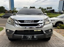 Isuzu MUX Matic Tahun 2015 Kondisi Mulus Terawat Istimewa Seperti Baru 1